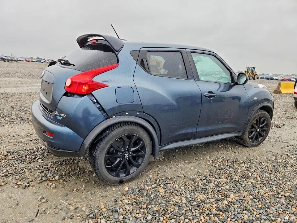 2013 NISSAN JUKE S  
