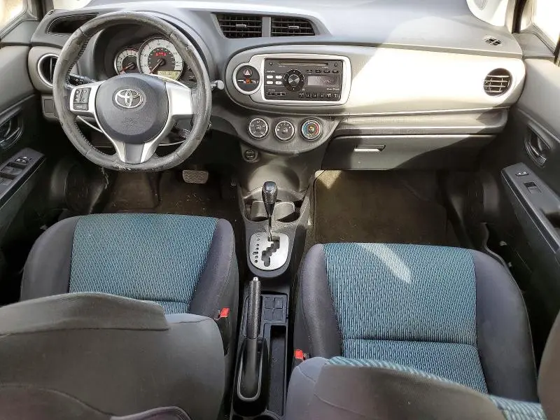 2014 TOYOTA YARIS 5-DOOR SE  