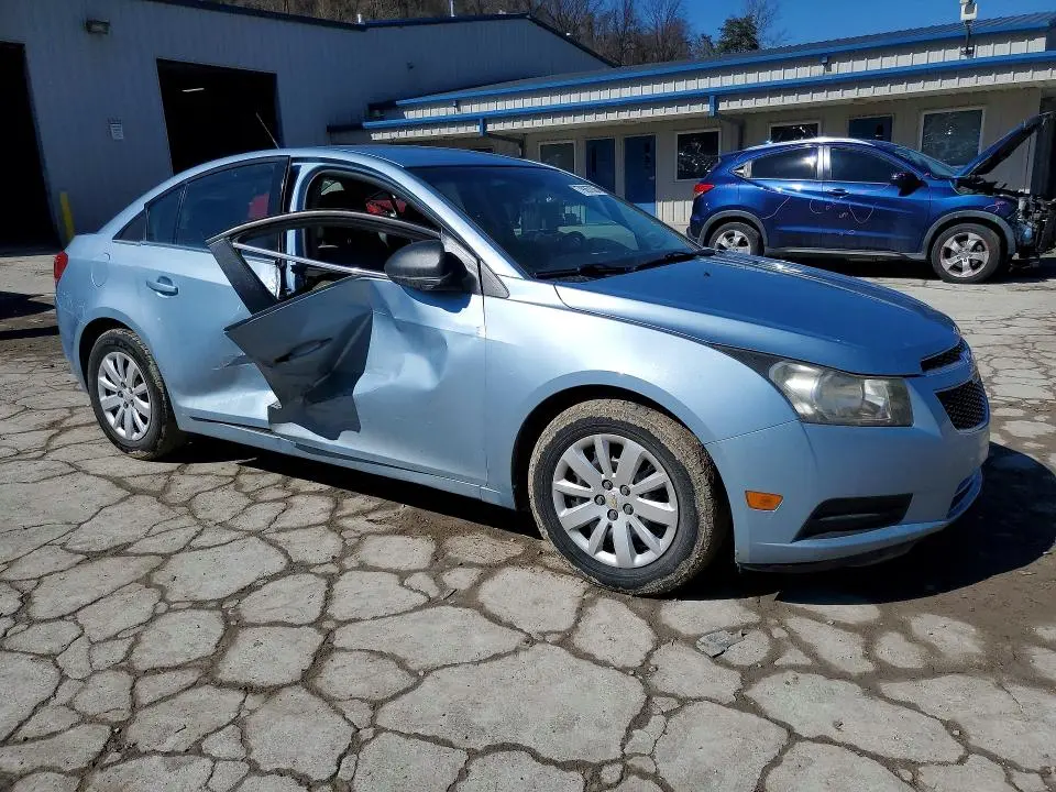 2011 CHEVROLET CRUZE LS  