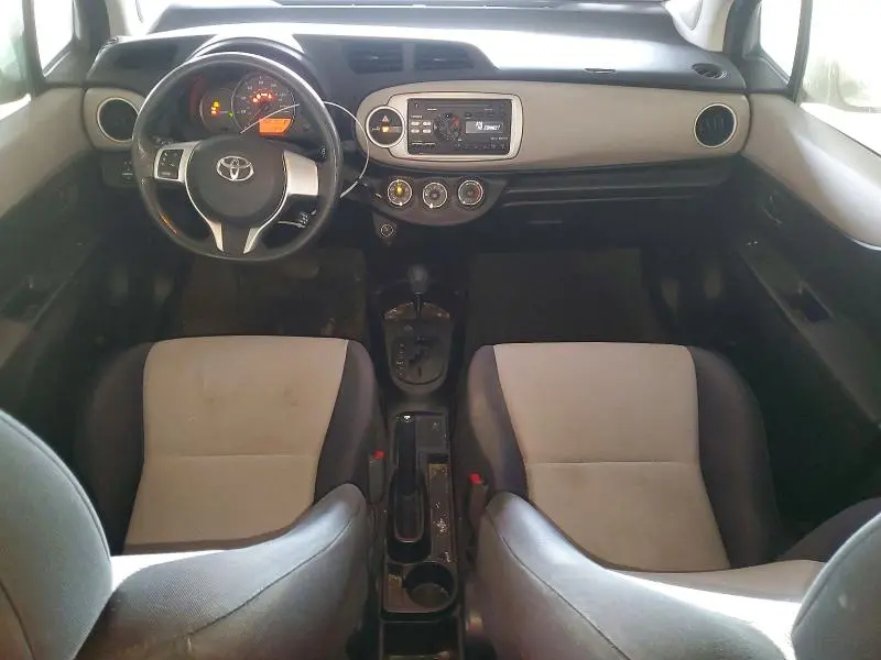 2013 TOYOTA YARIS 5-DOOR LE  