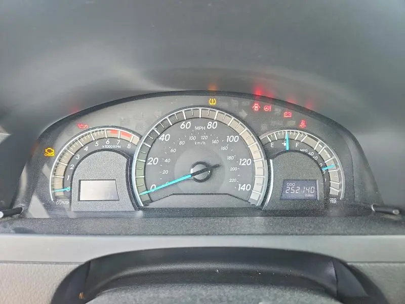 2012 TOYOTA CAMRY SE  