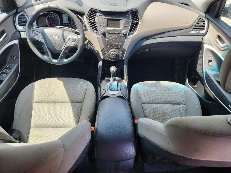 2016 HYUNDAI SANTA FE SE  