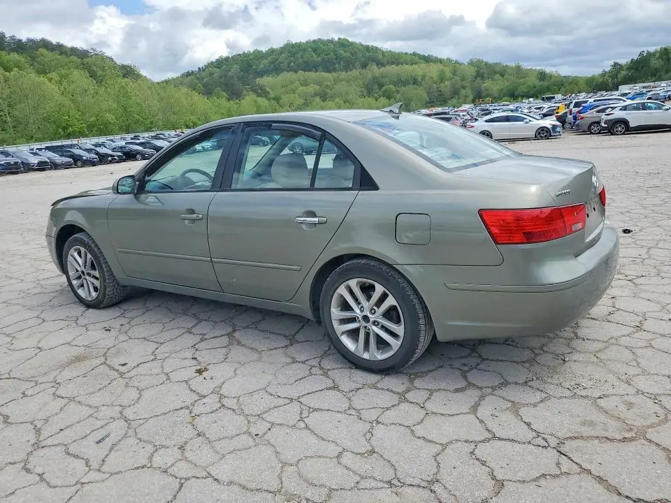 2010 HYUNDAI SONATA GLS  