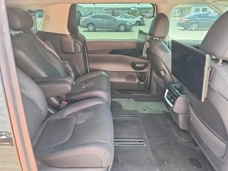2025 KIA CARNIVAL SX PRESTIGE  