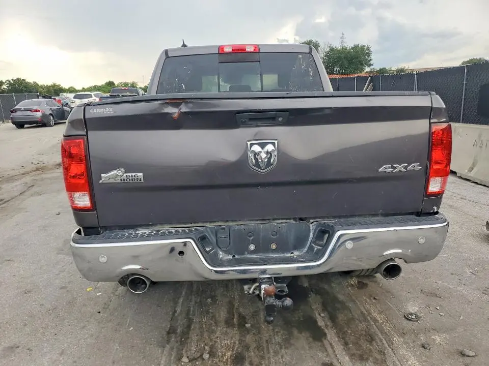 2017 RAM 1500 SLT  