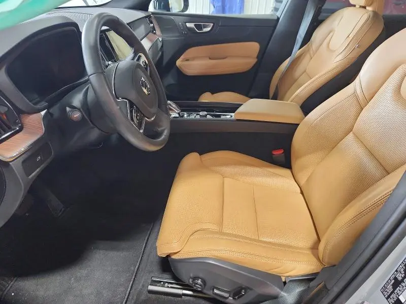 2024 VOLVO XC60 ULTIMATE  