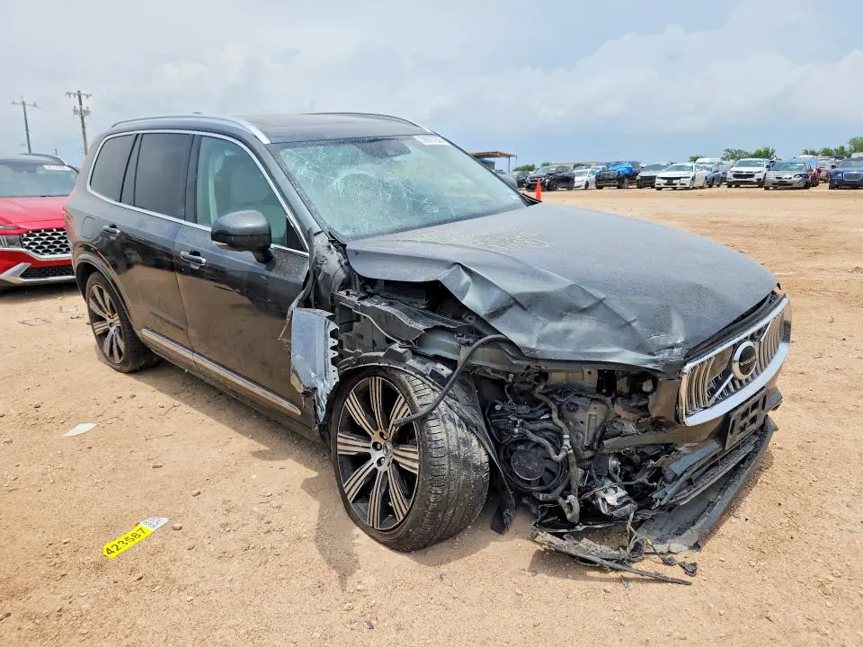 2022 VOLVO XC90 T8 RECHARGE INSCRIPTION  