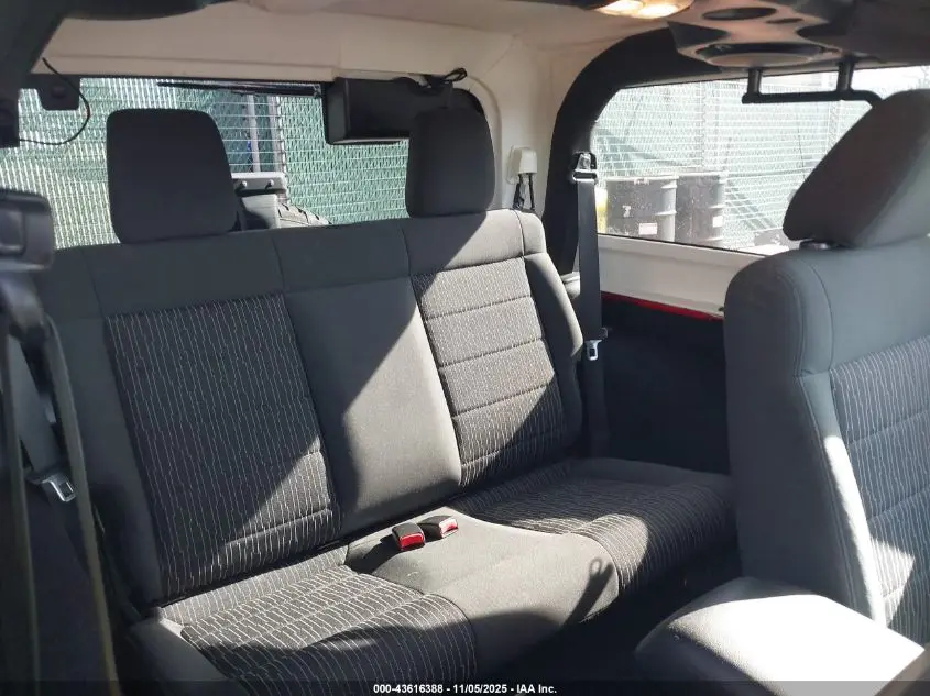 2011 JEEP WRANGLER SAHARA