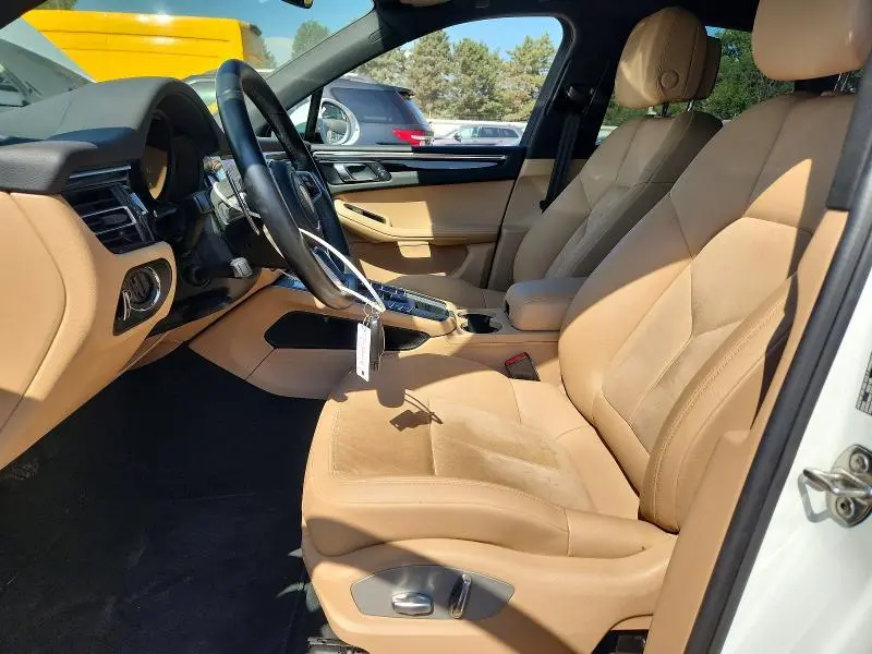 2020 PORSCHE MACAN   