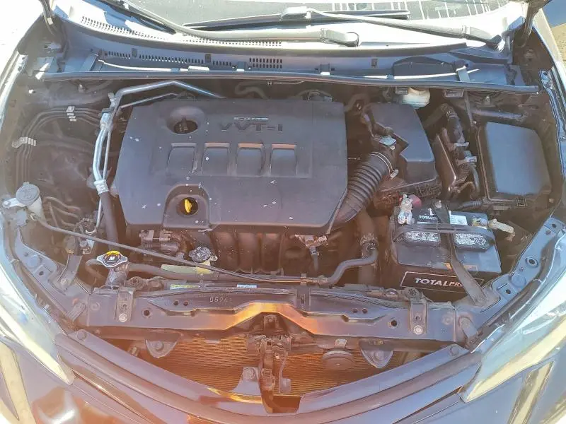 2017 TOYOTA COROLLA SE  