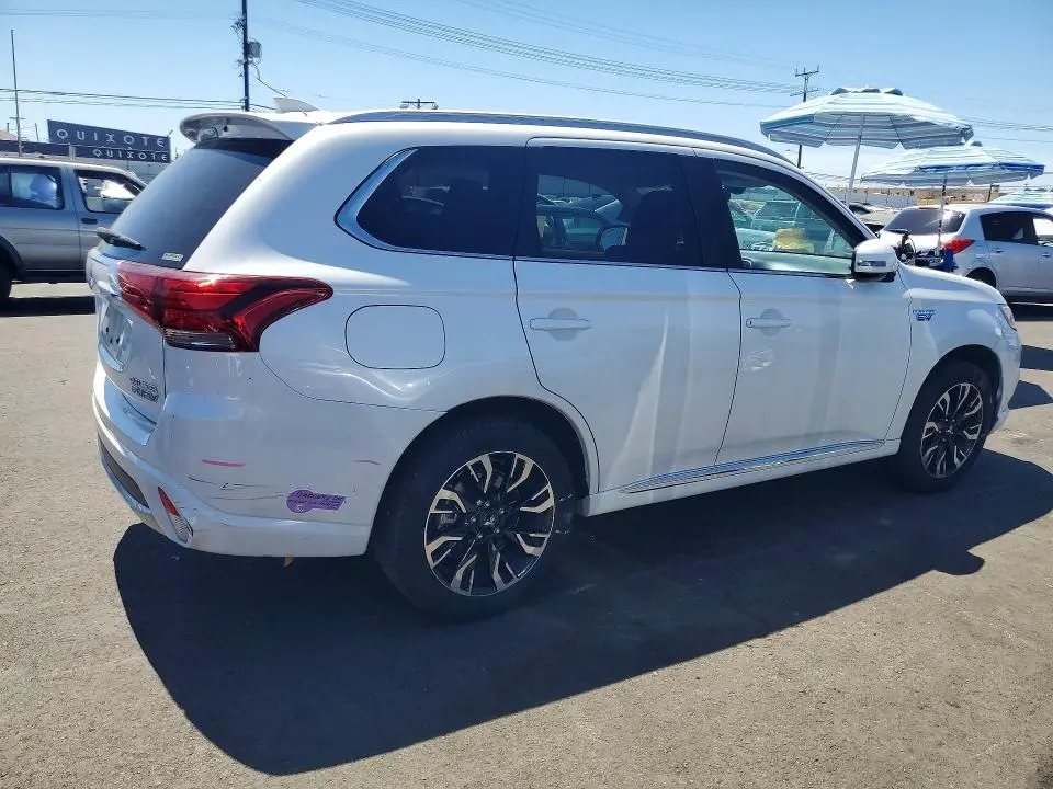 2018 MITSUBISHI OUTLANDER SE  