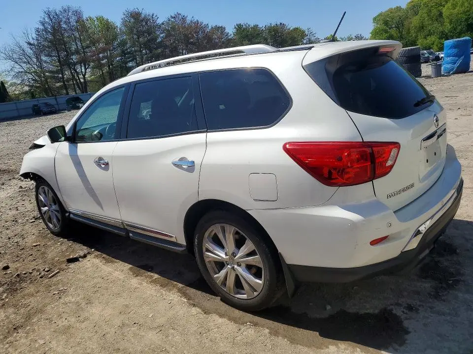 2018 NISSAN PATHFINDER PLATINUM  