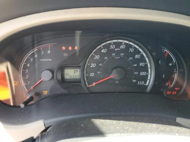 2012 TOYOTA SIENNA LE  