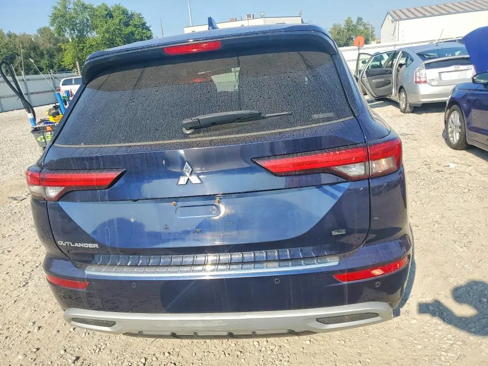 2022 MITSUBISHI OUTLANDER SE  