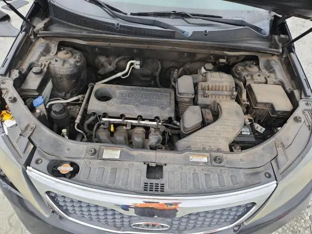 2012 KIA SORENTO BASE  