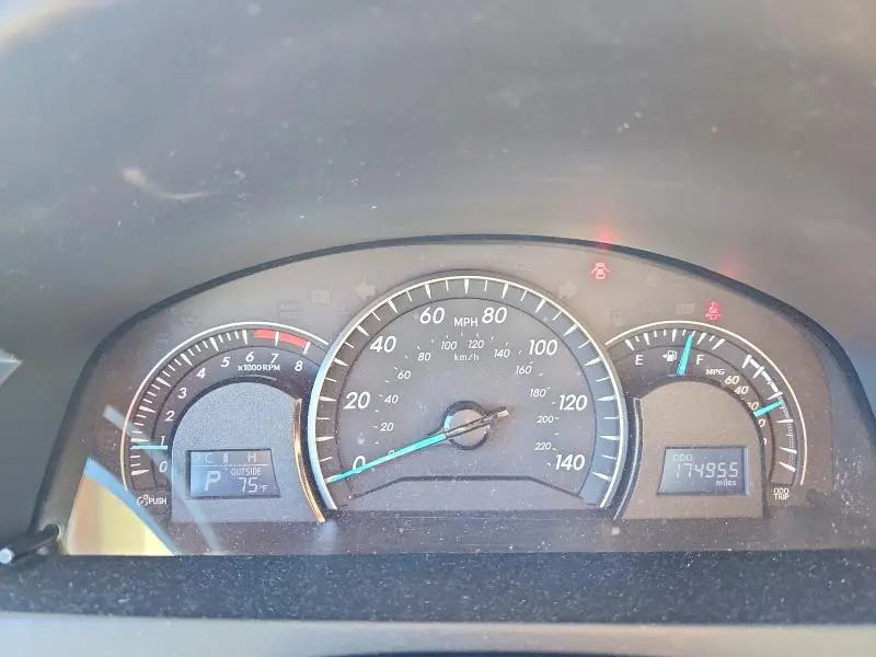 2012 TOYOTA CAMRY LE  