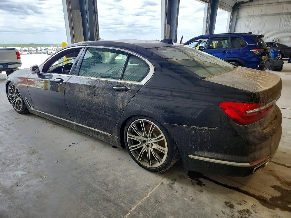2016 BMW 750 XI  