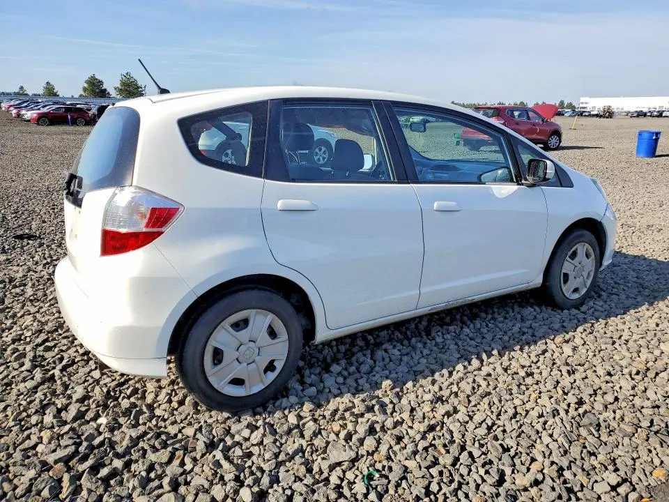 2013 HONDA FIT   
