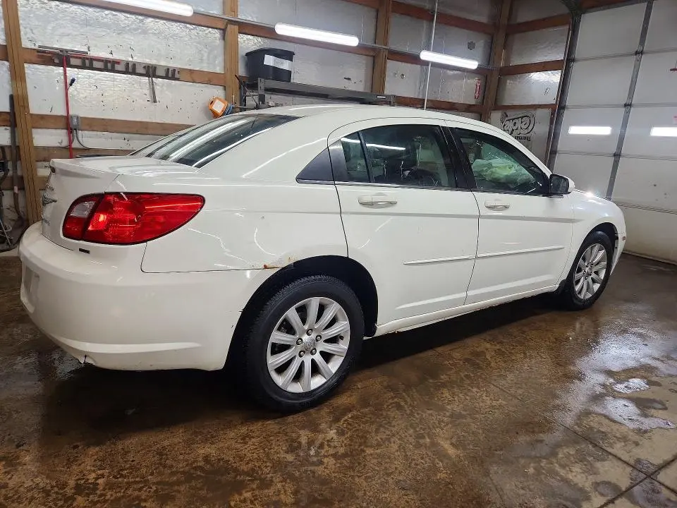 2010 CHRYSLER SEBRING LIMITED  
