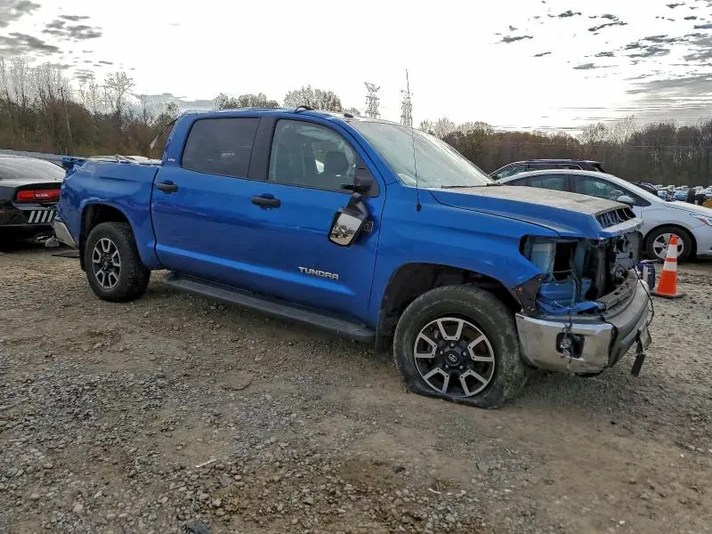 2018 TOYOTA TUNDRA CREWMAX SR5  