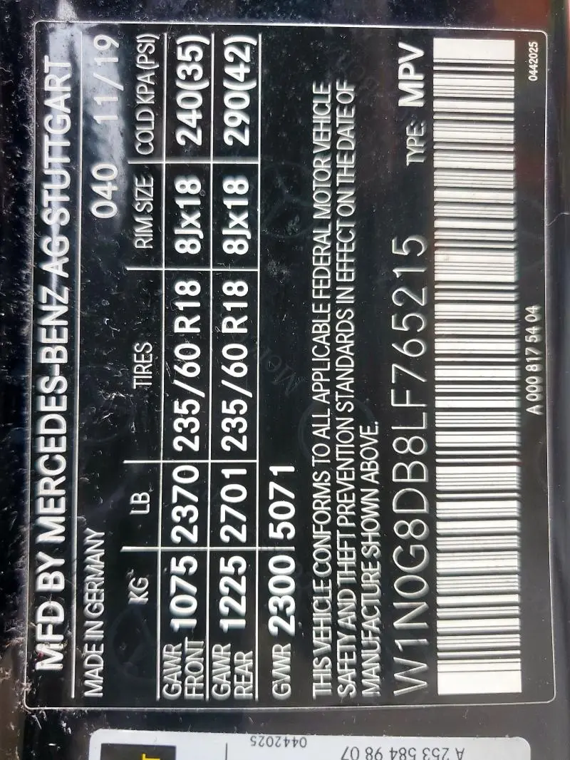 2020 MERCEDES-BENZ GLC 300  