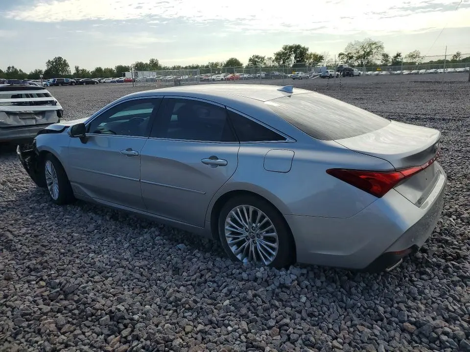 2019 TOYOTA AVALON LIMITED  