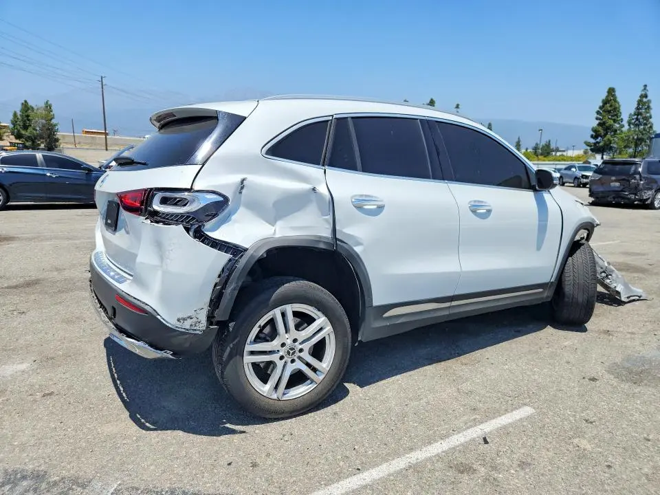 2021 MERCEDES-BENZ GLA 250  