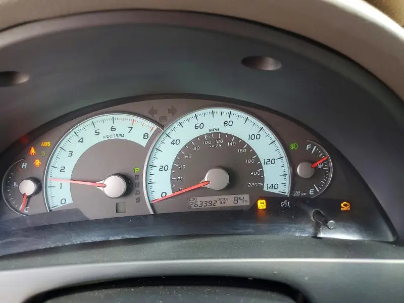 2011 TOYOTA CAMRY SE  