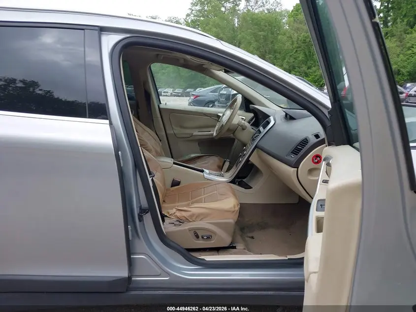 2010 VOLVO XC60 T6/T6 R-DESIGN