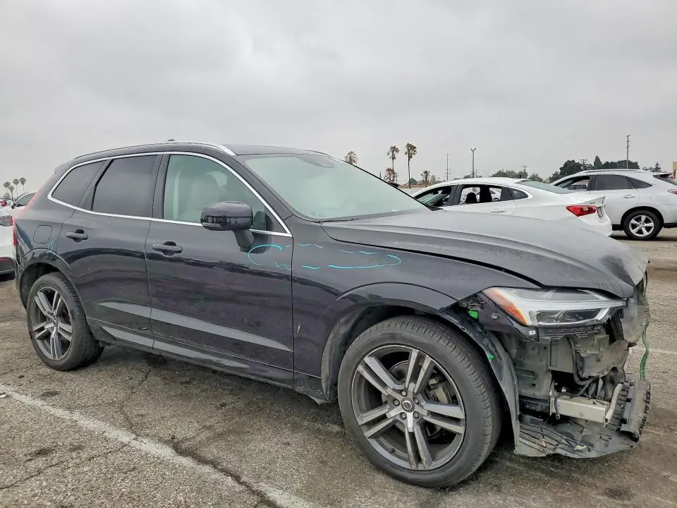 2019 VOLVO XC60 T5 MOMENTUM  