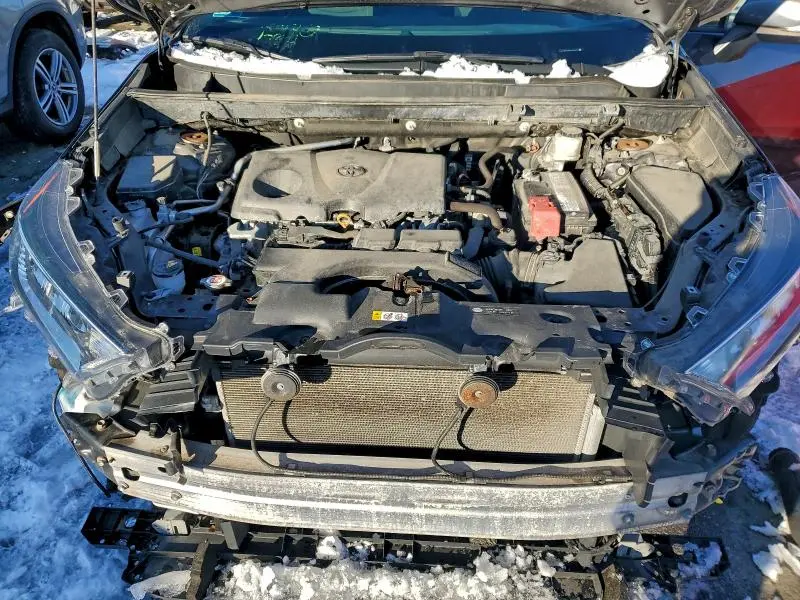 2019 TOYOTA RAV4 XLE  