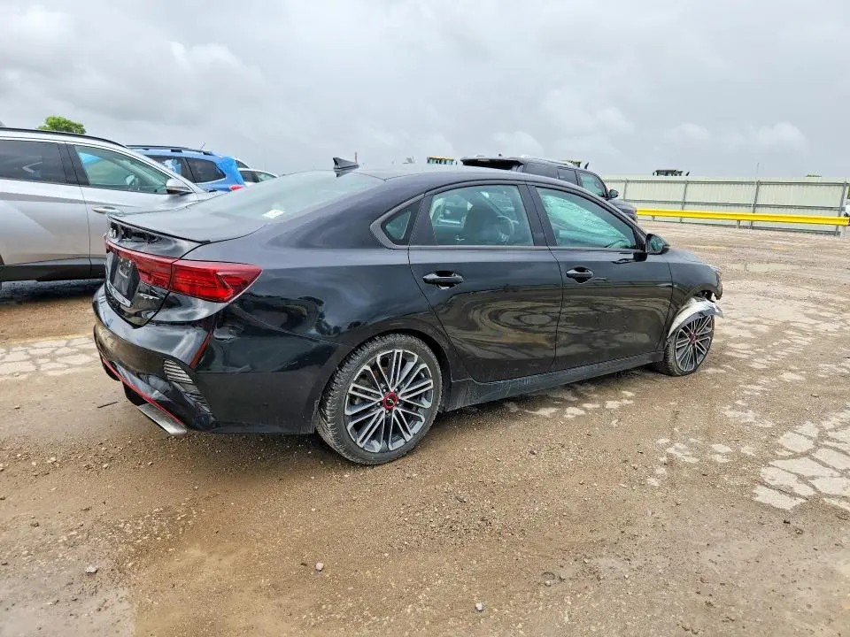 2023 KIA FORTE GT  
