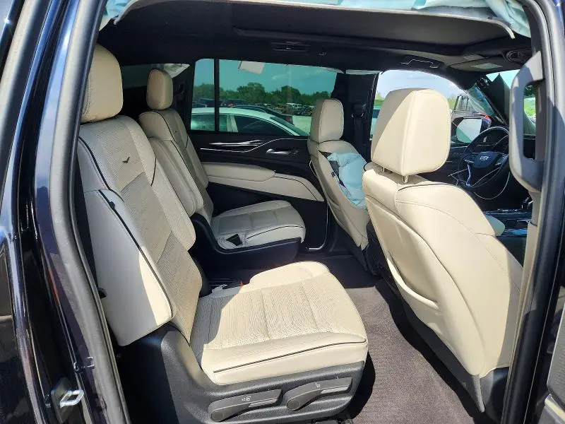 2023 CADILLAC ESCALADE ESV SPORT  