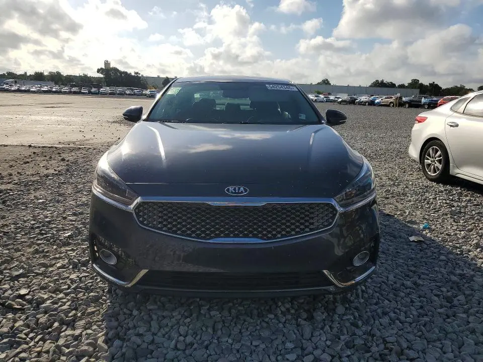 2018 KIA CADENZA PREMIUM  