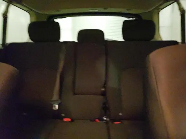 2010 MITSUBISHI ENDEAVOR LS