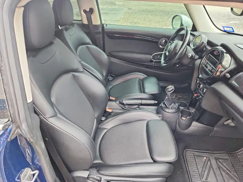 2016 MINI COOPER S  