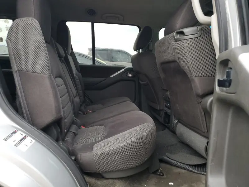 2012 NISSAN PATHFINDER S  