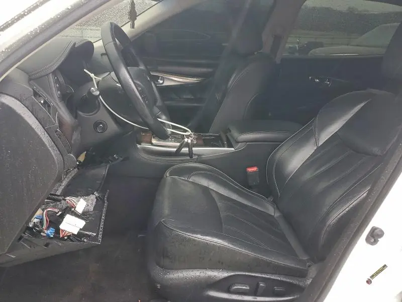 2018 INFINITI Q70L 3.7 LUXE  