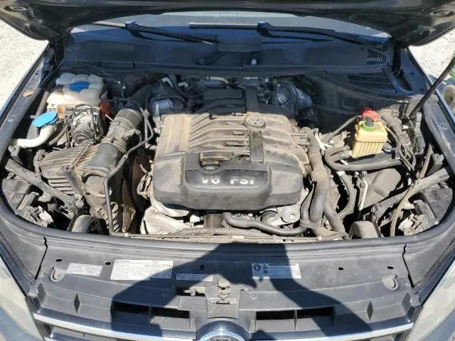 2013 VOLKSWAGEN TOUAREG V6