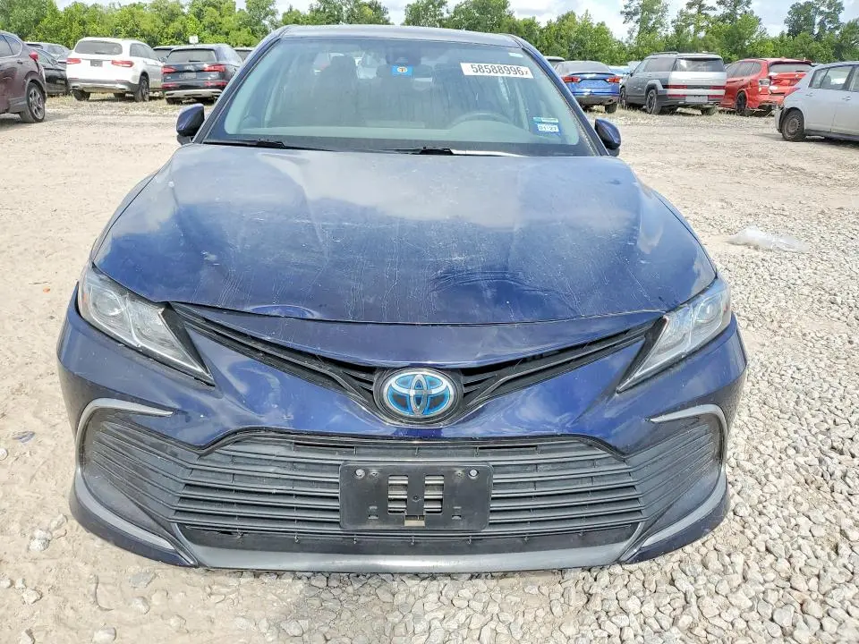 2022 TOYOTA CAMRY LE  