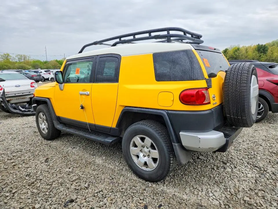 2010 TOYOTA FJ CRUISER BASE  