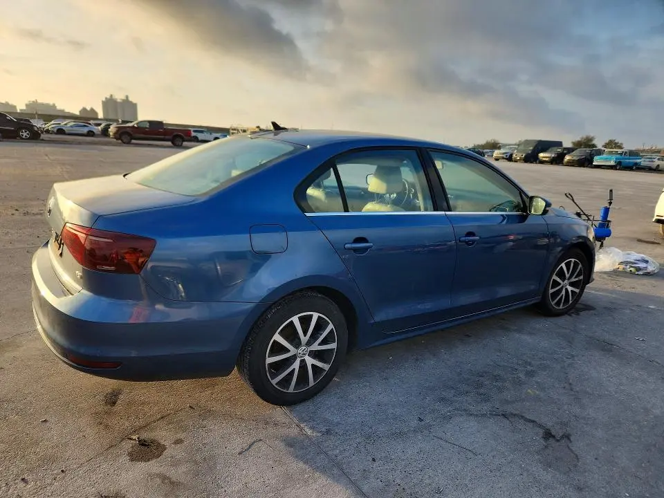 2017 VOLKSWAGEN JETTA SE  