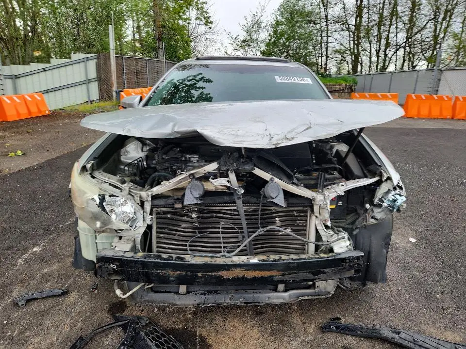 2013 TOYOTA CAMRY SE  