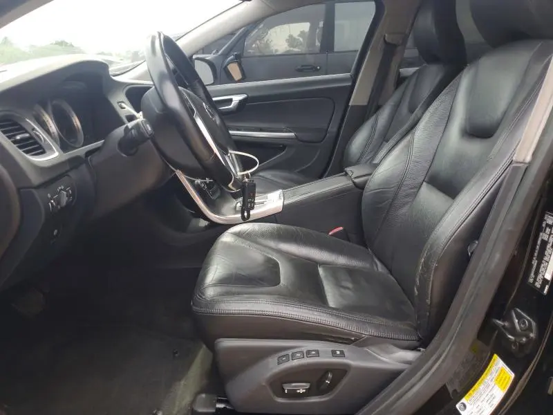2012 VOLVO S60 T5  