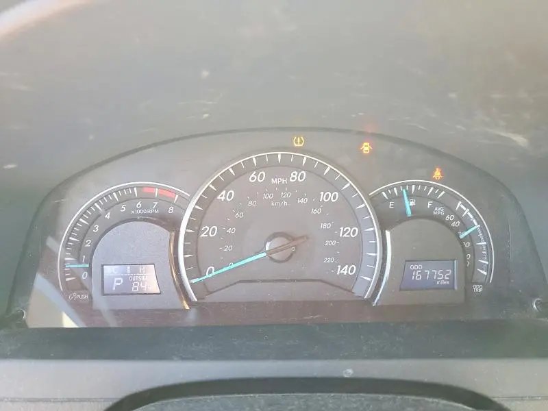 2014 TOYOTA CAMRY LE  