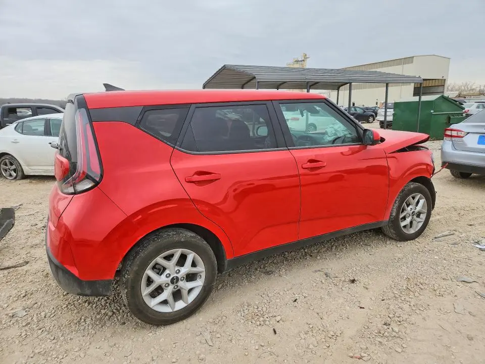 2024 KIA SOUL LX  
