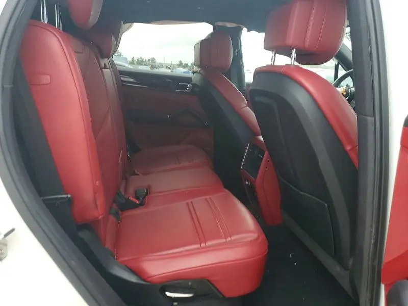 2021 PORSCHE CAYENNE   