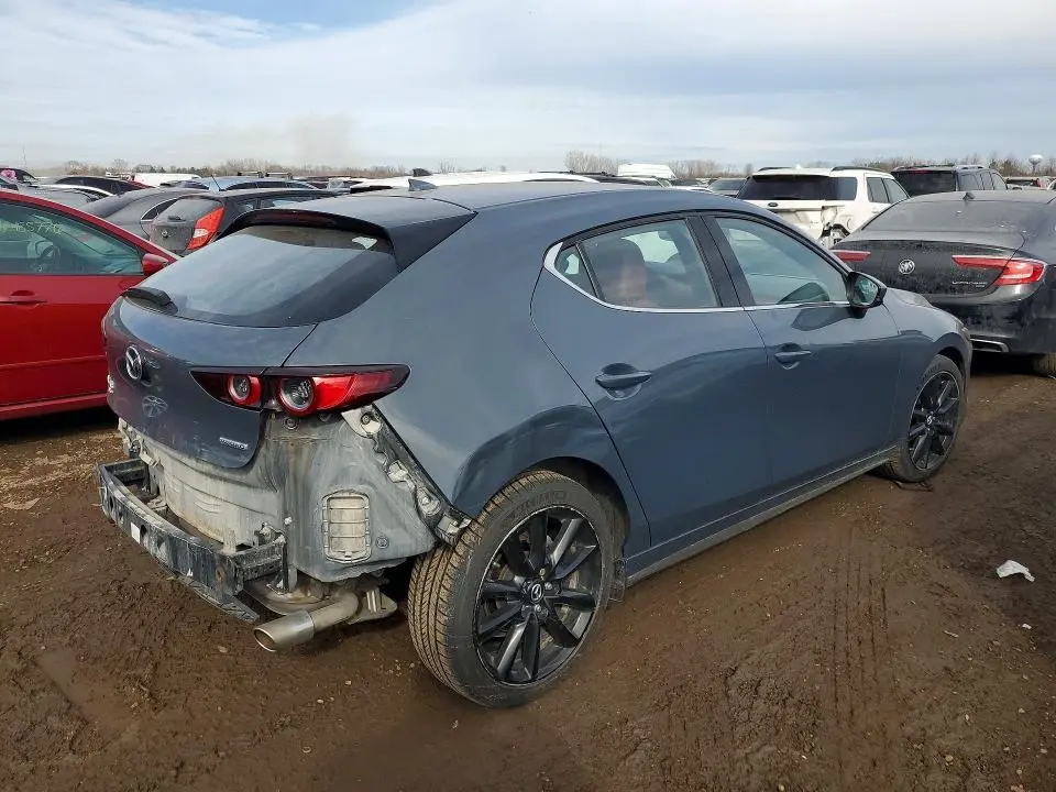 2021 MAZDA 3 PREMIUM  