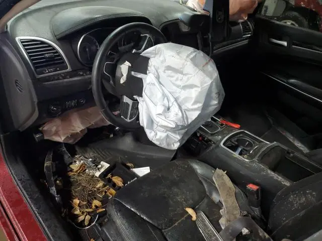 2016 CHRYSLER 300 LIMITED  