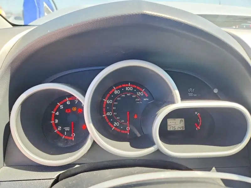 2010 TOYOTA MATRIX BASE  